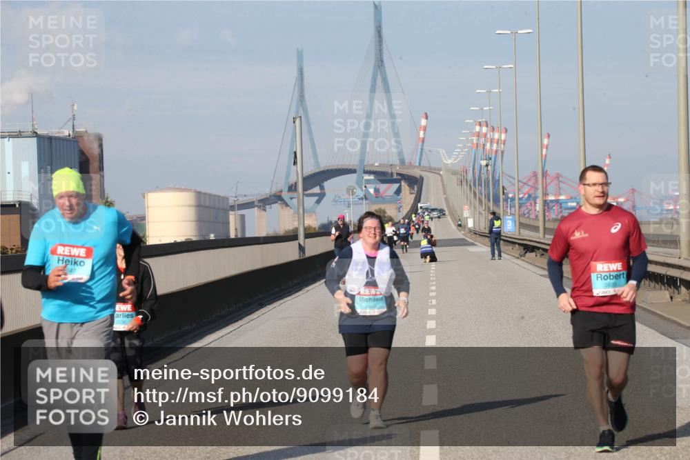 03.10.2025 - Köhlbrandbrückenlauf Jannik Wohlers http://msf.ph/oto/9099184 03.10.2025 10:25:03 Position 3 2236, 2650 meine-sportfotos.de