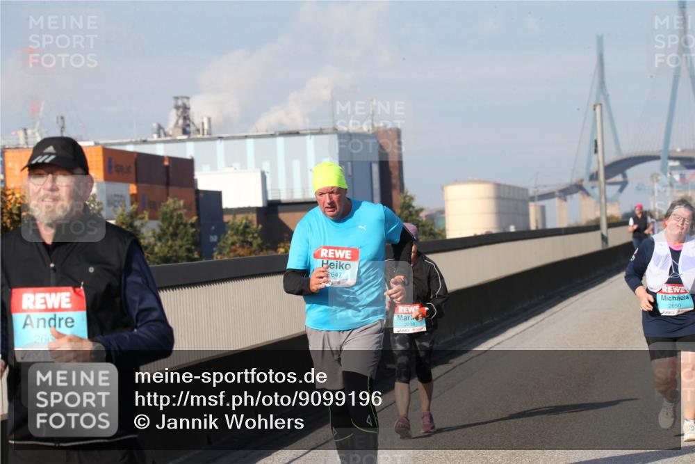 03.10.2025 - Köhlbrandbrückenlauf Jannik Wohlers http://msf.ph/oto/9099196 03.10.2025 10:25:04 Position 3 266, 2647, 2236, 2650 meine-sportfotos.de