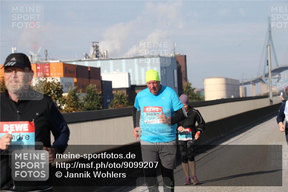 03.10.2025 - Köhlbrandbrückenlauf Jannik Wohlers http://msf.ph/oto/9099207 03.10.2025 10:25:05 Position 3 2664, 2647 meine-sportfotos.de
