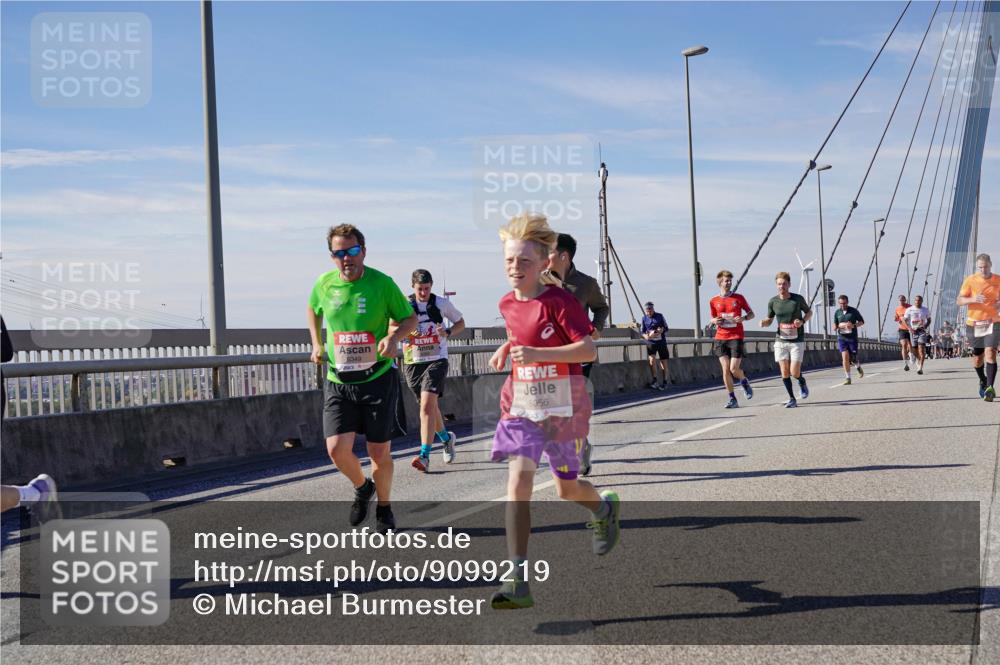 03.10.2025 - Köhlbrandbrückenlauf Michael Burmester http://msf.ph/oto/9099219 03.10.2025 12:45:25 Position 2 6349, 6056 meine-sportfotos.de