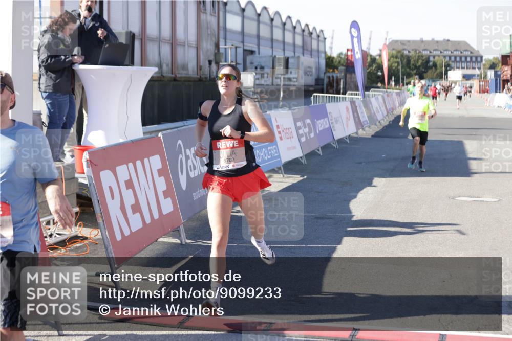 03.10.2025 - Köhlbrandbrückenlauf Jannik Wohlers http://msf.ph/oto/9099233 03.10.2025 12:56:35 Ziel 4054, 4096, 4170, 4231, 4478, 5091, 6266, 6408, 6769 meine-sportfotos.de