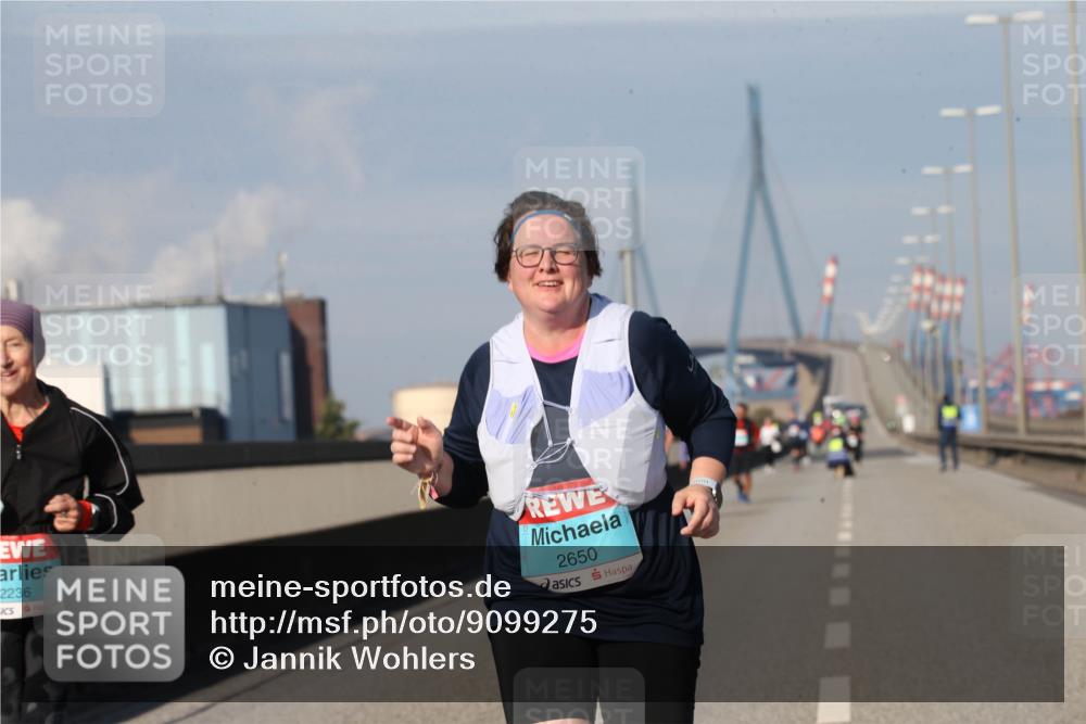 03.10.2025 - Köhlbrandbrückenlauf Jannik Wohlers http://msf.ph/oto/9099275 03.10.2025 10:25:09 Position 3 2236, 70, 2650 meine-sportfotos.de