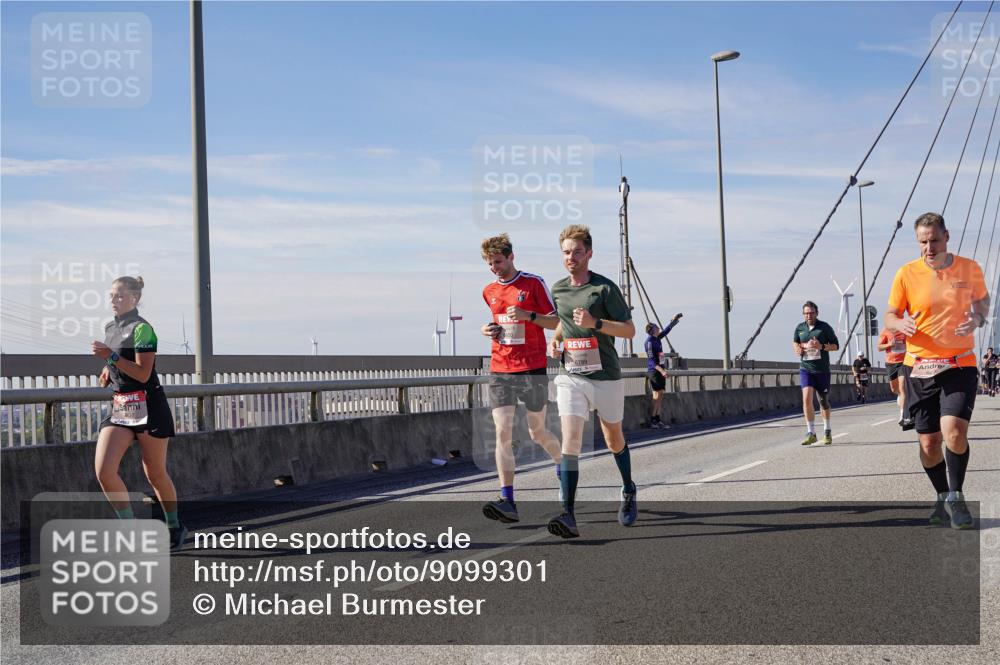 03.10.2025 - Köhlbrandbrückenlauf Michael Burmester http://msf.ph/oto/9099301 03.10.2025 12:45:28 Position 2  meine-sportfotos.de