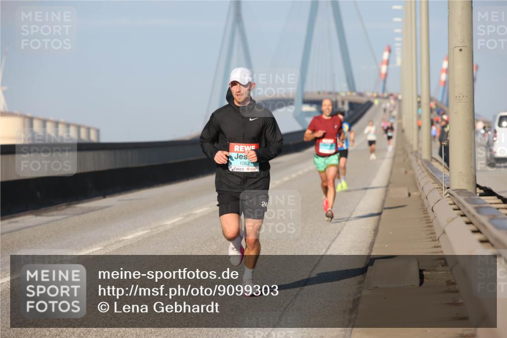 03.10.2025 - Köhlbrandbrückenlauf Lena Gebhardt http://msf.ph/oto/9099303 03.10.2025 09:35:26 Position 2 1062, 24 meine-sportfotos.de