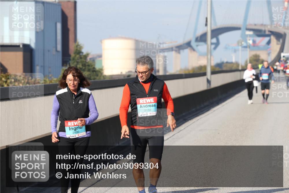 03.10.2025 - Köhlbrandbrückenlauf Jannik Wohlers http://msf.ph/oto/9099304 03.10.2025 10:25:40 Position 3 2490, 2132 meine-sportfotos.de