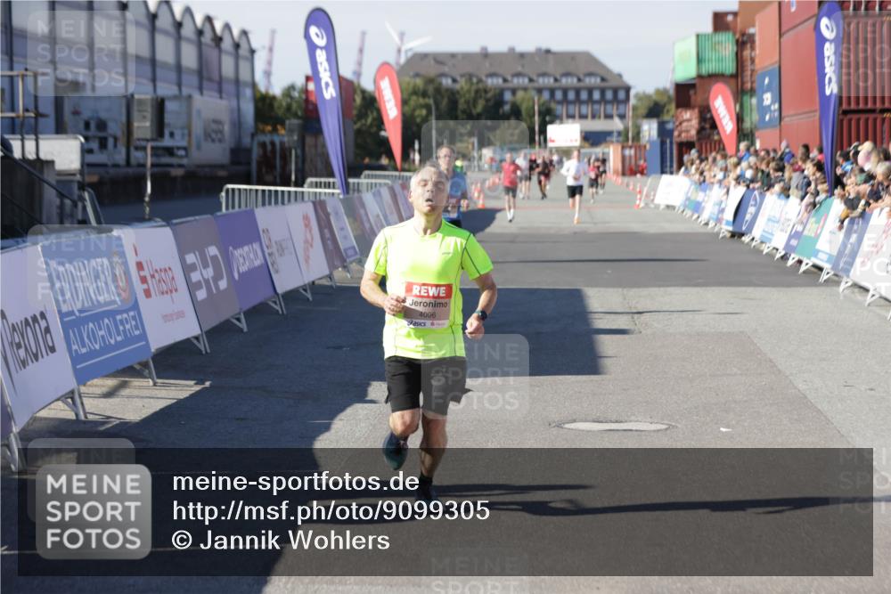 03.10.2025 - Köhlbrandbrückenlauf Jannik Wohlers http://msf.ph/oto/9099305 03.10.2025 12:56:37 Ziel 4054, 4096, 4170, 4478, 5091, 6408, 6769 meine-sportfotos.de