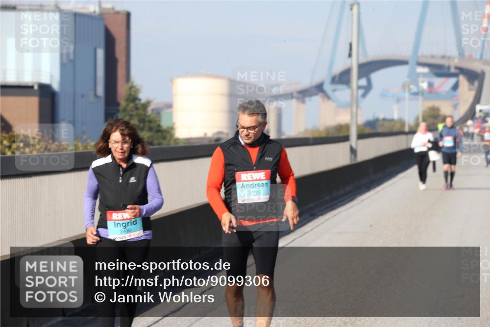 03.10.2025 - Köhlbrandbrückenlauf Jannik Wohlers http://msf.ph/oto/9099306 03.10.2025 10:25:40 Position 3 2490, 2132, 9295 meine-sportfotos.de