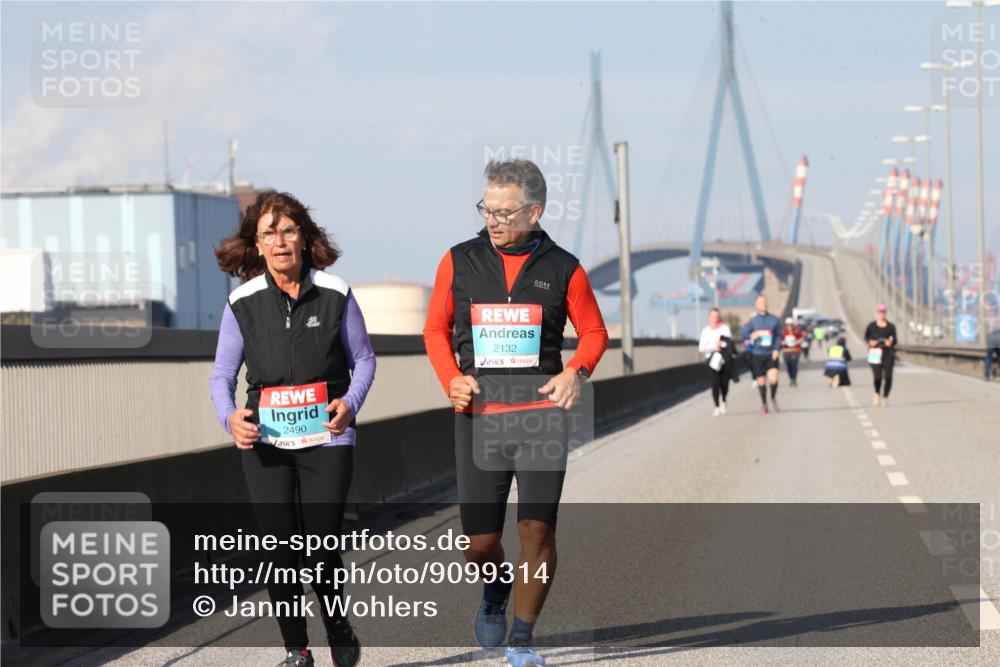 03.10.2025 - Köhlbrandbrückenlauf Jannik Wohlers http://msf.ph/oto/9099314 03.10.2025 10:25:43 Position 3 2490, 2132 meine-sportfotos.de