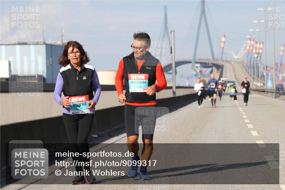 03.10.2025 - Köhlbrandbrückenlauf Jannik Wohlers http://msf.ph/oto/9099317 03.10.2025 10:25:43 Position 3 2490, 2132 meine-sportfotos.de