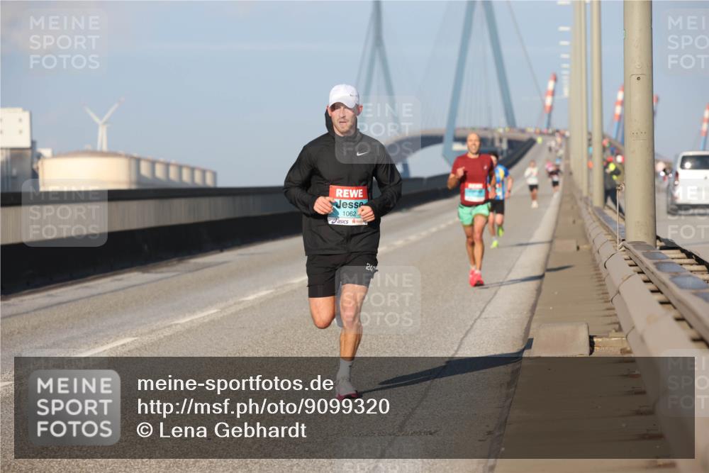03.10.2025 - Köhlbrandbrückenlauf Lena Gebhardt http://msf.ph/oto/9099320 03.10.2025 09:35:26 Position 2 1062, 24, 1 meine-sportfotos.de