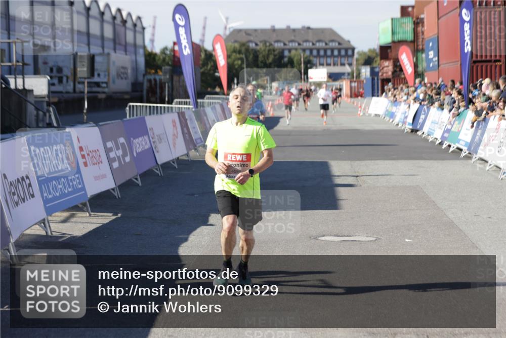 03.10.2025 - Köhlbrandbrückenlauf Jannik Wohlers http://msf.ph/oto/9099329 03.10.2025 12:56:37 Ziel 4054, 4096, 4170, 4478, 5091, 6408, 6769 meine-sportfotos.de