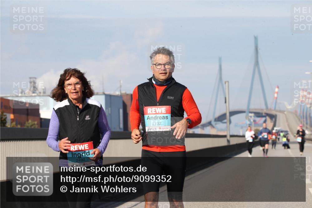 03.10.2025 - Köhlbrandbrückenlauf Jannik Wohlers http://msf.ph/oto/9099352 03.10.2025 10:25:46 Position 3 2490, 2132 meine-sportfotos.de