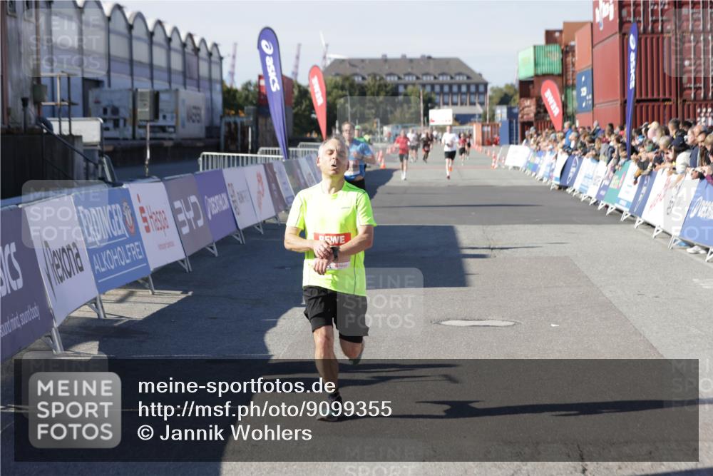 03.10.2025 - Köhlbrandbrückenlauf Jannik Wohlers http://msf.ph/oto/9099355 03.10.2025 12:56:37 Ziel 4054, 4096, 4170, 4478, 5091, 6408, 6769 meine-sportfotos.de