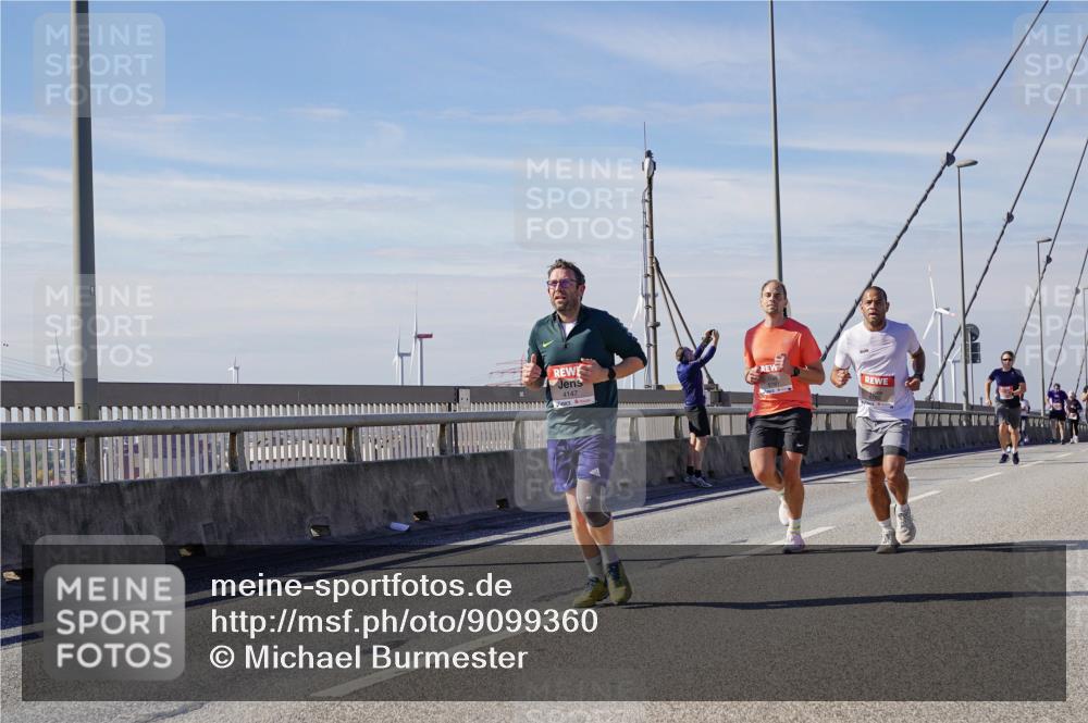 03.10.2025 - Köhlbrandbrückenlauf Michael Burmester http://msf.ph/oto/9099360 03.10.2025 12:45:31 Position 2 4147 meine-sportfotos.de