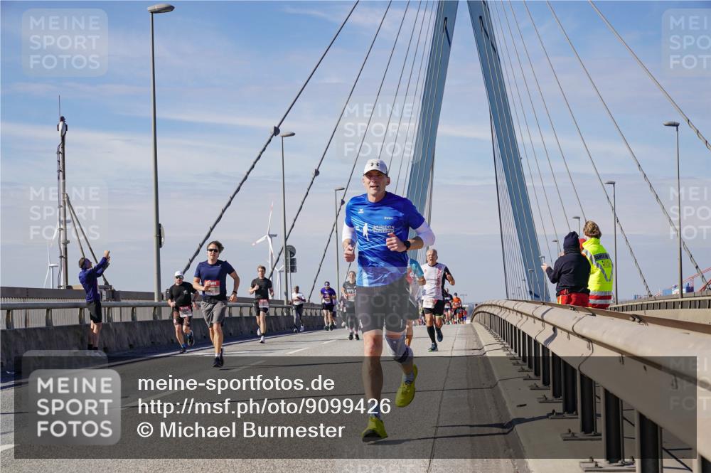 03.10.2025 - Köhlbrandbrückenlauf Michael Burmester http://msf.ph/oto/9099426 03.10.2025 12:45:34 Position 2  meine-sportfotos.de