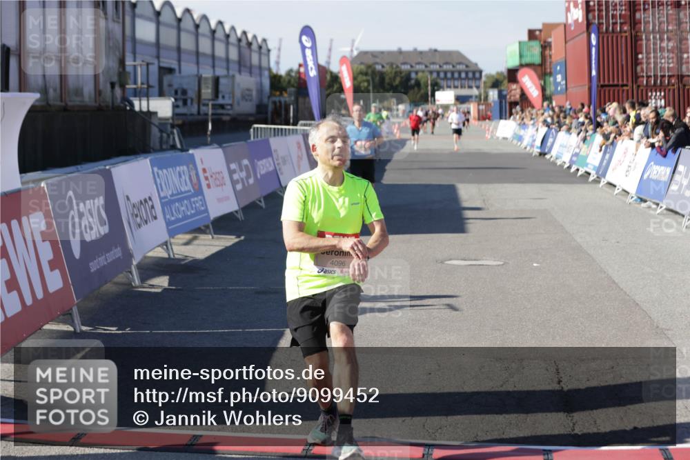 03.10.2025 - Köhlbrandbrückenlauf Jannik Wohlers http://msf.ph/oto/9099452 03.10.2025 12:56:38 Ziel 4054, 4096, 4170, 4478, 5091, 6408, 6769 meine-sportfotos.de