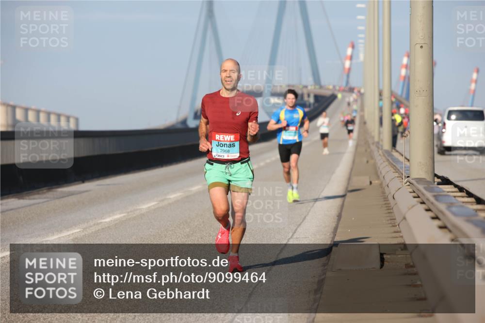 03.10.2025 - Köhlbrandbrückenlauf Lena Gebhardt http://msf.ph/oto/9099464 03.10.2025 09:35:30 Position 2 2968 meine-sportfotos.de
