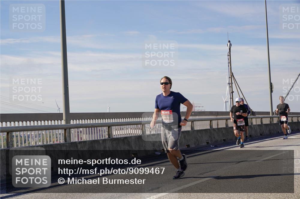 03.10.2025 - Köhlbrandbrückenlauf Michael Burmester http://msf.ph/oto/9099467 03.10.2025 12:45:37 Position 2 4738 meine-sportfotos.de
