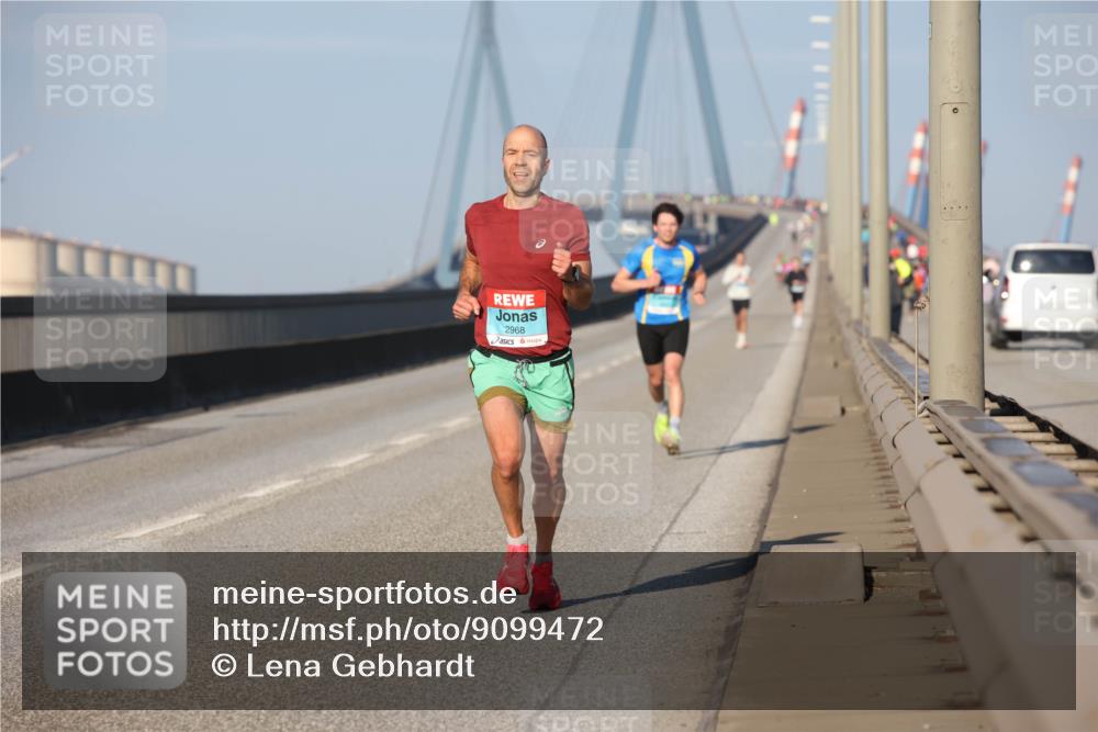 03.10.2025 - Köhlbrandbrückenlauf Lena Gebhardt http://msf.ph/oto/9099472 03.10.2025 09:35:30 Position 2 2968 meine-sportfotos.de
