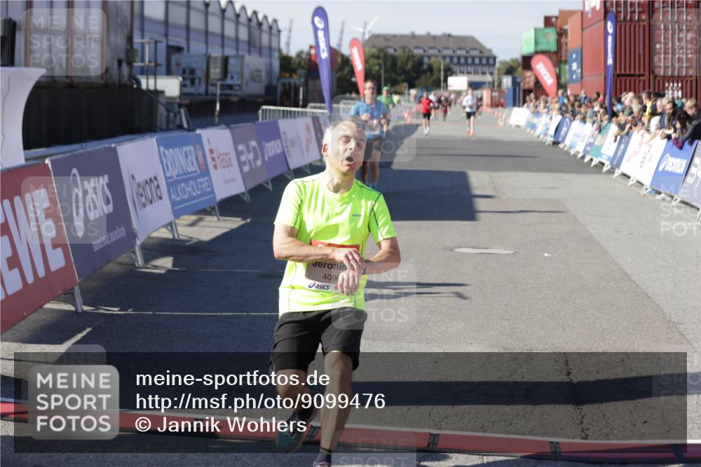 03.10.2025 - Köhlbrandbrückenlauf Jannik Wohlers http://msf.ph/oto/9099476 03.10.2025 12:56:38 Ziel 4054, 4096, 4170, 4478, 5091, 6408, 6769 meine-sportfotos.de