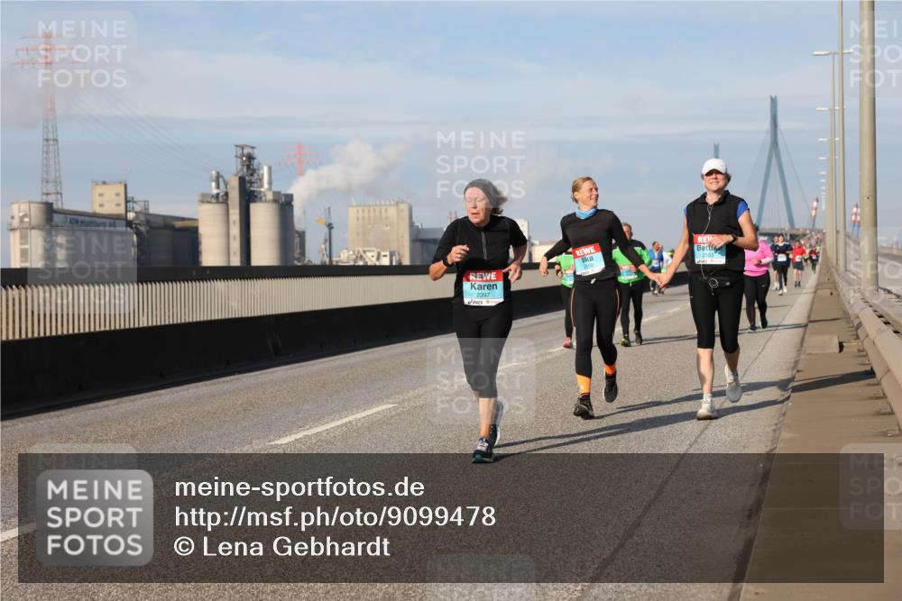 03.10.2025 - Köhlbrandbrückenlauf Lena Gebhardt http://msf.ph/oto/9099478 03.10.2025 10:10:50 Position 2 2397 meine-sportfotos.de