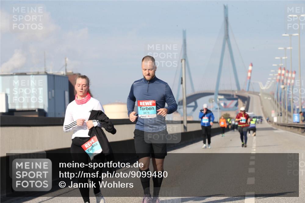 03.10.2025 - Köhlbrandbrückenlauf Jannik Wohlers http://msf.ph/oto/9099480 03.10.2025 10:26:13 Position 3 3474 meine-sportfotos.de