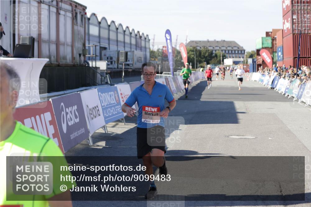 03.10.2025 - Köhlbrandbrückenlauf Jannik Wohlers http://msf.ph/oto/9099483 03.10.2025 12:56:41 Ziel 4054, 4096, 4478, 5091, 6408, 6769 meine-sportfotos.de