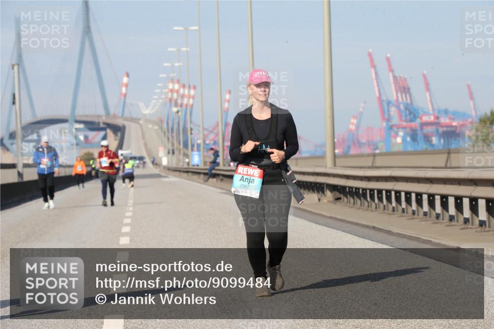 03.10.2025 - Köhlbrandbrückenlauf Jannik Wohlers http://msf.ph/oto/9099484 03.10.2025 10:26:14 Position 3 2367 meine-sportfotos.de