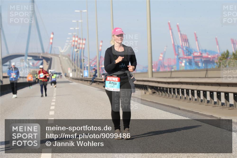 03.10.2025 - Köhlbrandbrückenlauf Jannik Wohlers http://msf.ph/oto/9099486 03.10.2025 10:26:14 Position 3 2367 meine-sportfotos.de
