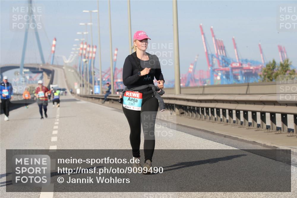 03.10.2025 - Köhlbrandbrückenlauf Jannik Wohlers http://msf.ph/oto/9099490 03.10.2025 10:26:14 Position 3 2367 meine-sportfotos.de