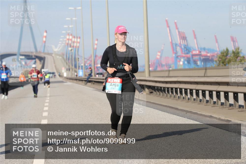 03.10.2025 - Köhlbrandbrückenlauf Jannik Wohlers http://msf.ph/oto/9099499 03.10.2025 10:26:14 Position 3 2367 meine-sportfotos.de