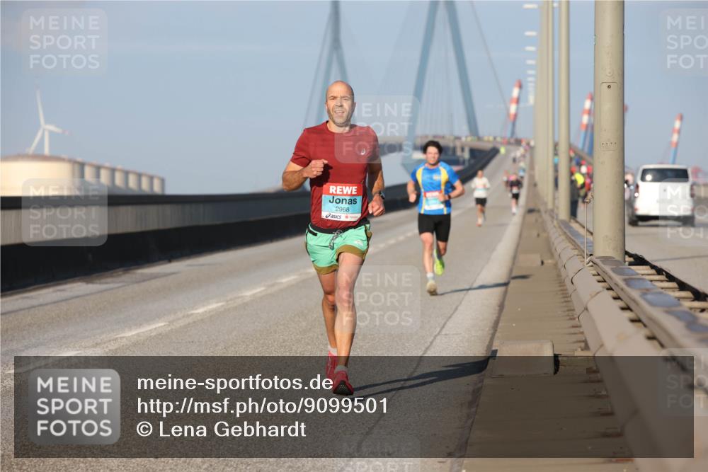 03.10.2025 - Köhlbrandbrückenlauf Lena Gebhardt http://msf.ph/oto/9099501 03.10.2025 09:35:31 Position 2 2968 meine-sportfotos.de