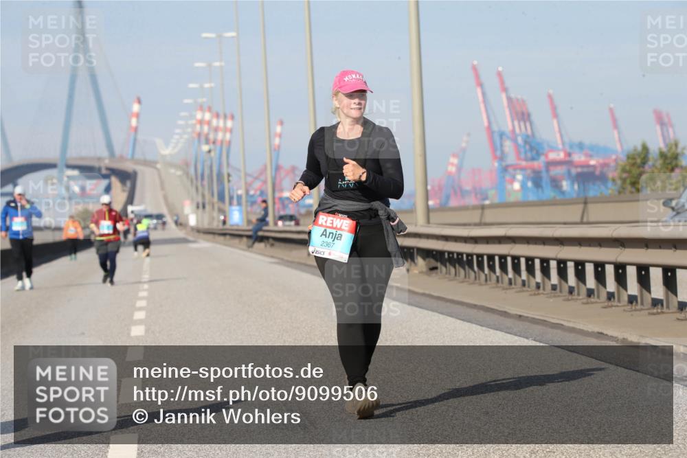 03.10.2025 - Köhlbrandbrückenlauf Jannik Wohlers http://msf.ph/oto/9099506 03.10.2025 10:26:15 Position 3 2367 meine-sportfotos.de