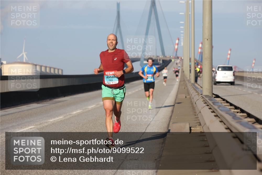03.10.2025 - Köhlbrandbrückenlauf Lena Gebhardt http://msf.ph/oto/9099522 03.10.2025 09:35:31 Position 2 2968 meine-sportfotos.de