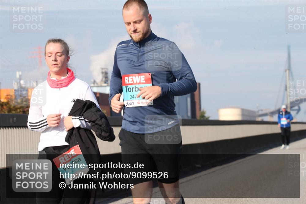 03.10.2025 - Köhlbrandbrückenlauf Jannik Wohlers http://msf.ph/oto/9099526 03.10.2025 10:26:18 Position 3 17, 347 meine-sportfotos.de