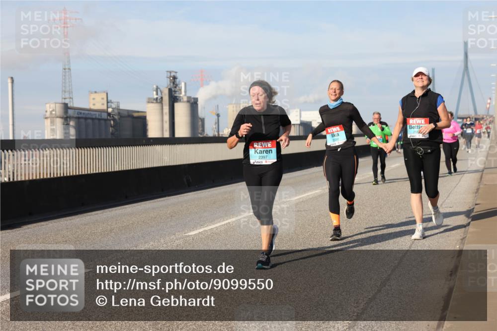 03.10.2025 - Köhlbrandbrückenlauf Lena Gebhardt http://msf.ph/oto/9099550 03.10.2025 10:10:51 Position 2 2397, 2550, 255 meine-sportfotos.de