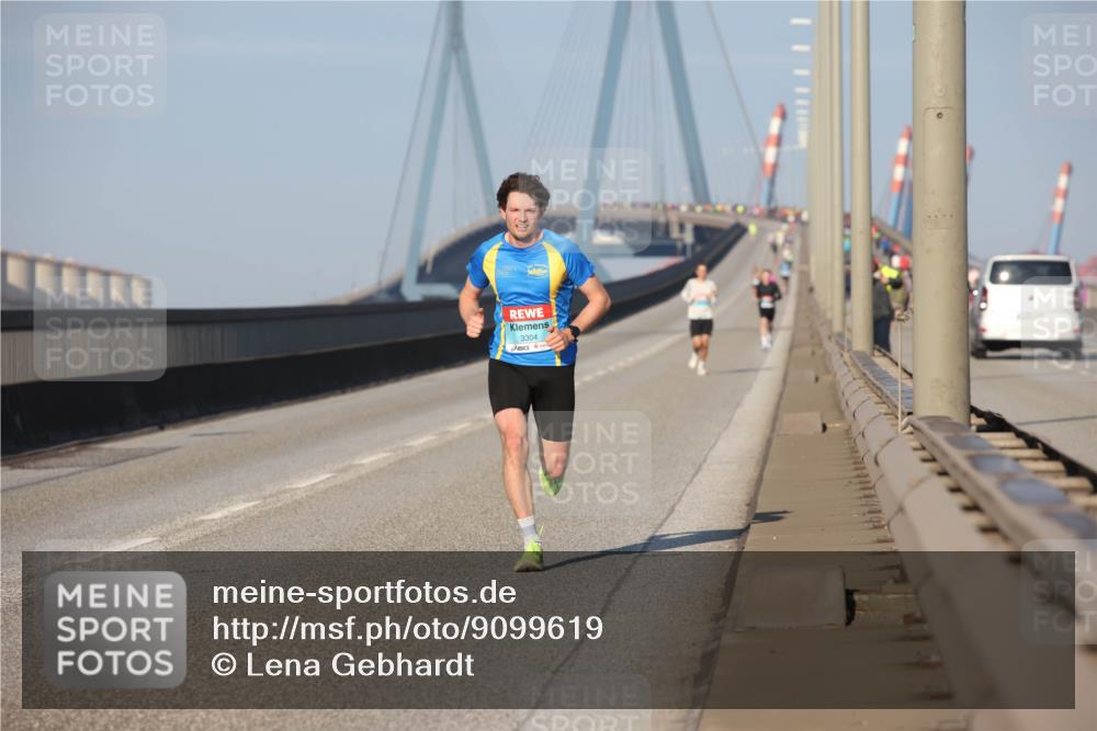 03.10.2025 - Köhlbrandbrückenlauf Lena Gebhardt http://msf.ph/oto/9099619 03.10.2025 09:35:33 Position 2 3304 meine-sportfotos.de