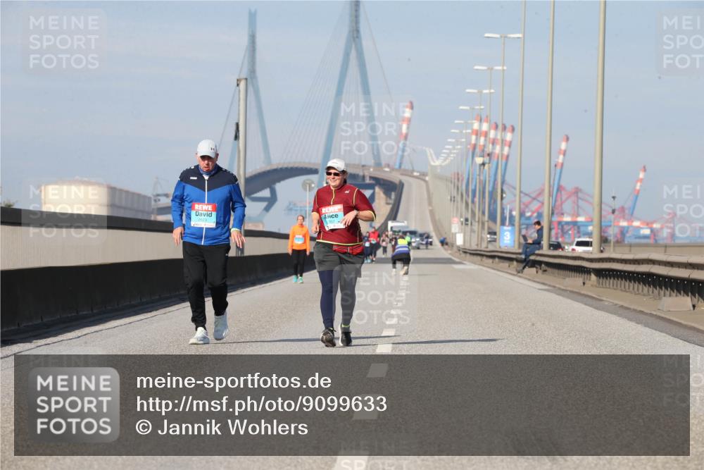 03.10.2025 - Köhlbrandbrückenlauf Jannik Wohlers http://msf.ph/oto/9099633 03.10.2025 10:26:29 Position 3  meine-sportfotos.de