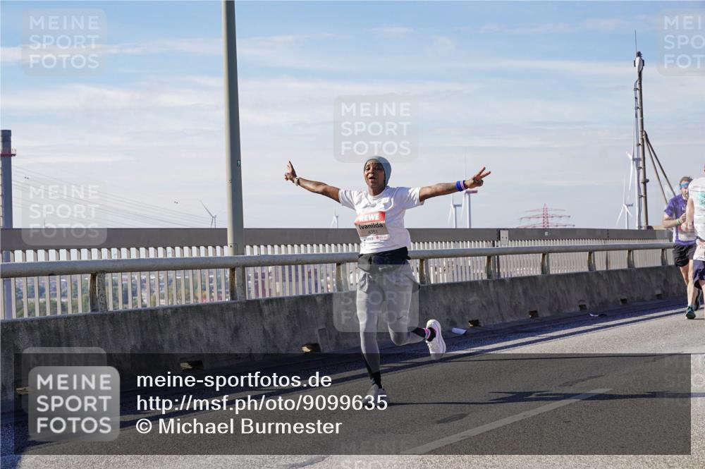 03.10.2025 - Köhlbrandbrückenlauf Michael Burmester http://msf.ph/oto/9099635 03.10.2025 12:45:46 Position 2 4351 meine-sportfotos.de