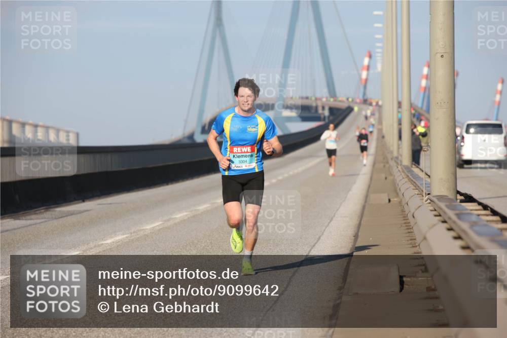03.10.2025 - Köhlbrandbrückenlauf Lena Gebhardt http://msf.ph/oto/9099642 03.10.2025 09:35:34 Position 2 3304 meine-sportfotos.de
