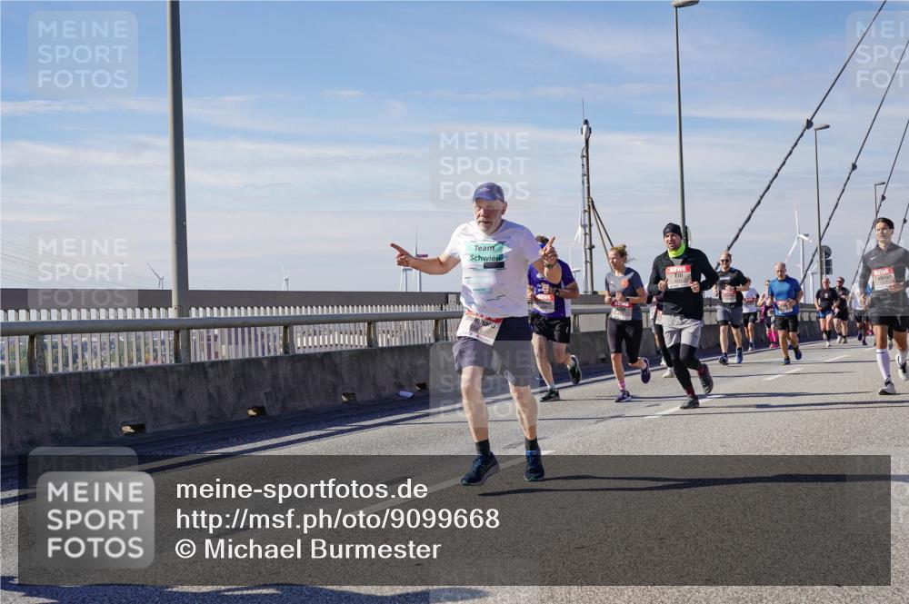 03.10.2025 - Köhlbrandbrückenlauf Michael Burmester http://msf.ph/oto/9099668 03.10.2025 12:45:47 Position 2  meine-sportfotos.de