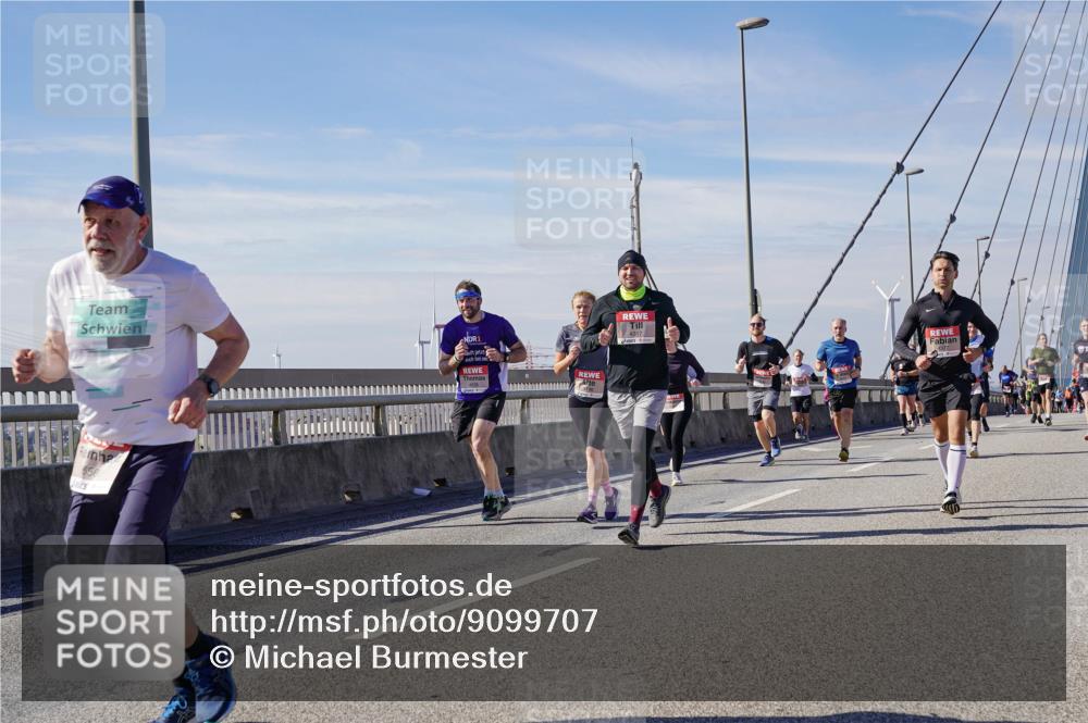 03.10.2025 - Köhlbrandbrückenlauf Michael Burmester http://msf.ph/oto/9099707 03.10.2025 12:45:48 Position 2 1, 4317 meine-sportfotos.de