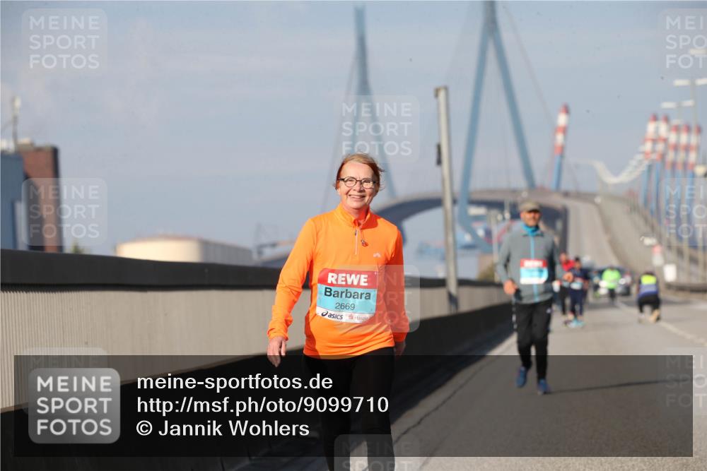 03.10.2025 - Köhlbrandbrückenlauf Jannik Wohlers http://msf.ph/oto/9099710 03.10.2025 10:27:06 Position 3 2669 meine-sportfotos.de