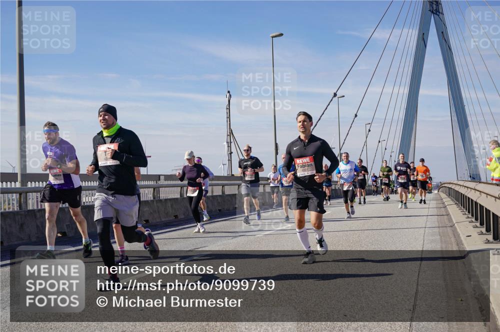 03.10.2025 - Köhlbrandbrückenlauf Michael Burmester http://msf.ph/oto/9099739 03.10.2025 12:45:49 Position 2 4377 meine-sportfotos.de