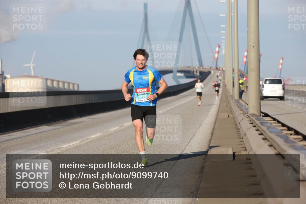03.10.2025 - Köhlbrandbrückenlauf Lena Gebhardt http://msf.ph/oto/9099740 03.10.2025 09:35:35 Position 2 3304 meine-sportfotos.de