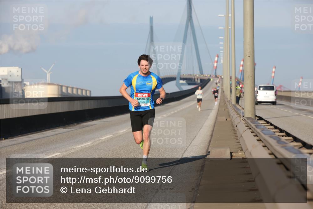 03.10.2025 - Köhlbrandbrückenlauf Lena Gebhardt http://msf.ph/oto/9099756 03.10.2025 09:35:35 Position 2 3304 meine-sportfotos.de