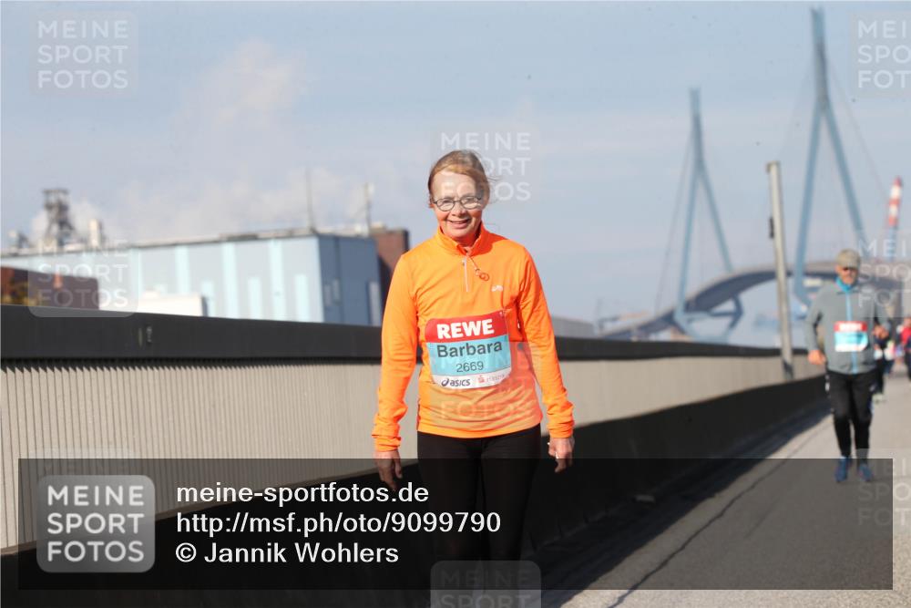 03.10.2025 - Köhlbrandbrückenlauf Jannik Wohlers http://msf.ph/oto/9099790 03.10.2025 10:27:09 Position 3 2669 meine-sportfotos.de