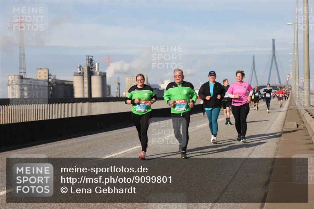 03.10.2025 - Köhlbrandbrückenlauf Lena Gebhardt http://msf.ph/oto/9099801 03.10.2025 10:10:56 Position 2 2011, 2020 meine-sportfotos.de
