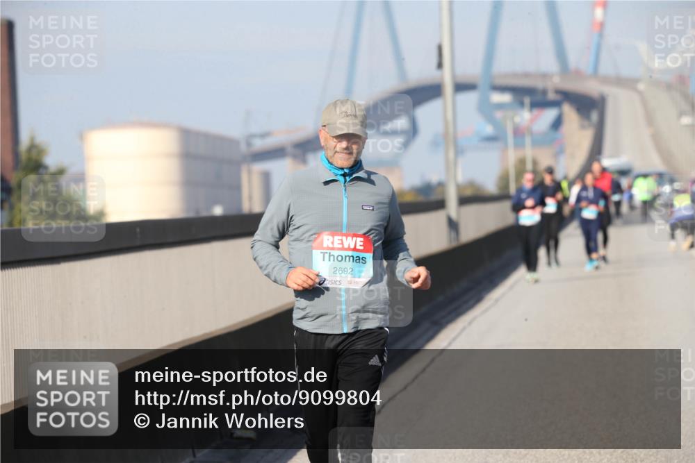 03.10.2025 - Köhlbrandbrückenlauf Jannik Wohlers http://msf.ph/oto/9099804 03.10.2025 10:27:14 Position 3 2692 meine-sportfotos.de