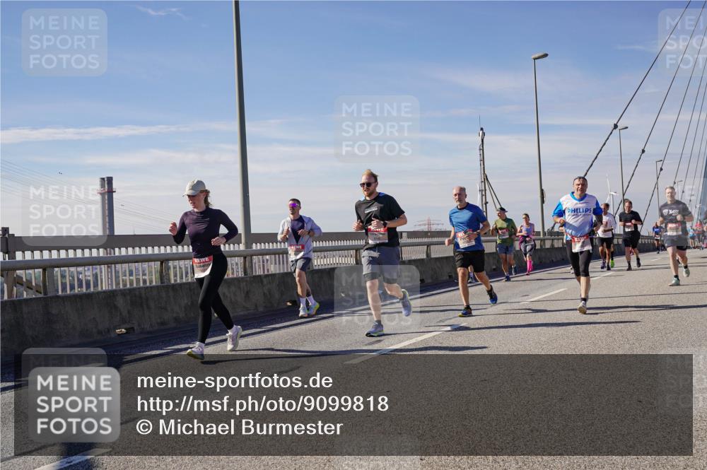 03.10.2025 - Köhlbrandbrückenlauf Michael Burmester http://msf.ph/oto/9099818 03.10.2025 12:45:51 Position 2  meine-sportfotos.de
